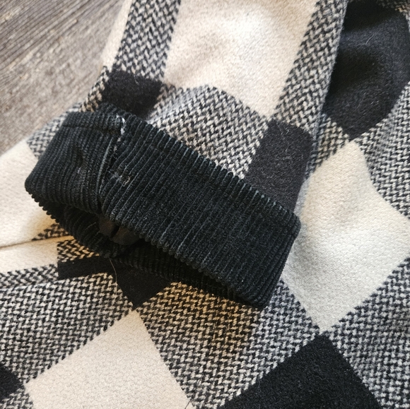 Pendelton virgin wool plaid coat - Picture 3 of 9